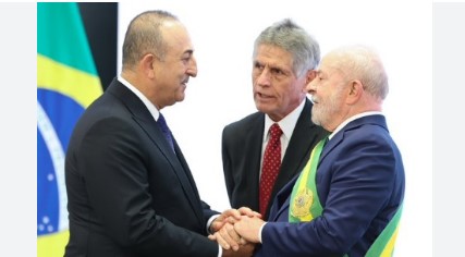 Imagen de la noticia: Brasil: Lula da Silva fue investido por tercera vez como presidente