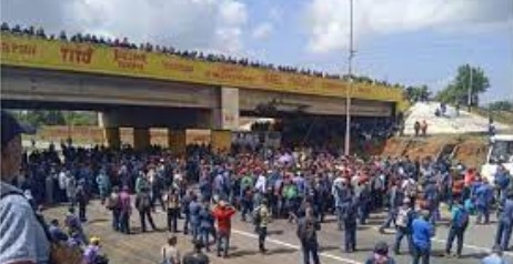 Imagen de la noticia: Estado Bolívar: Trabajadores de Sidor cumplen cinco días de protesta