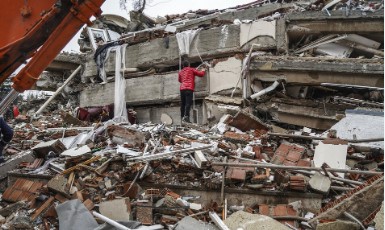 Imagen de la noticia: A 43.885 asciende el numero de muertos en Turquía y Siria