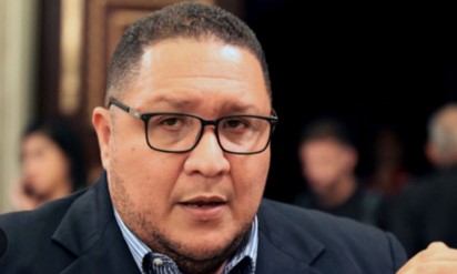 Imagen de la noticia: Proponen que la indexación del salario del venezolano sea respaldada por el petróleo, el oro y los diamantes
