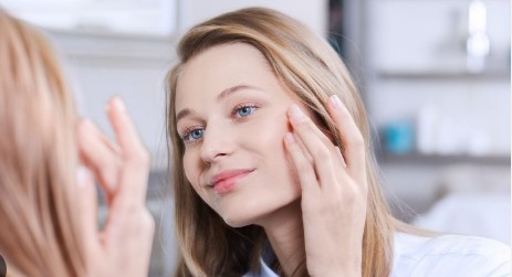 Imagen de la noticia: Elimina las ojeras en 10 minutos con esta mascarilla