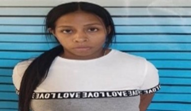 Imagen de la noticia: Caracas: Detienen a mujer señalada de bañar a sus hijos con combustible y quemar la casa con ellos dentro