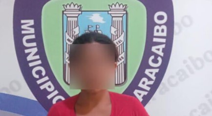 Imagen de la noticia: Municipio Maracaibo: Detienen a una mujer en estado de ebriedad por golpear a su hijo