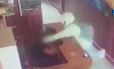Imagen de la noticia: Perú: Mujer acuchilla en el rostro a recepcionista venezolana de hotel