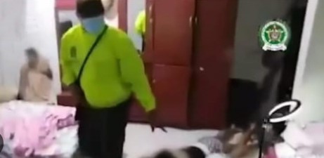 Imagen de la noticia: Colombia: Desmantelan red de pornografía que explotaba a jóvenes venezolanas