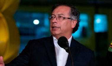 Imagen de la noticia: Colombia: Acusan a Gustavo Petro de montar campaña para «criminalizar» a medios de comunicación