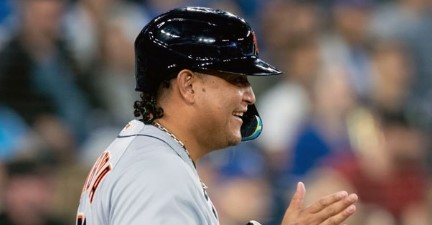 Imagen de la noticia: MLB: Miguel Cabrera igualó a Ty Cobb en la lista histórica de extrabases