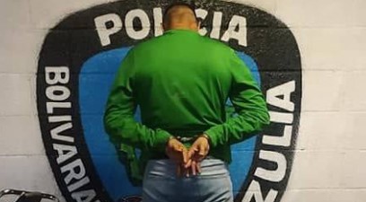 Imagen de la noticia: Municipio San Francisco: Detienen a sujeto en una moto con panfletos para amenazar a comercios