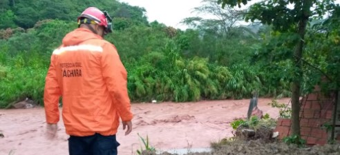 Imagen de la noticia: Estado Táchira: En alerta unas 390 viviendas tras encontrarse en riesgos por crecida del río Torbes