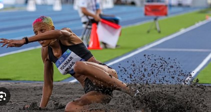 Imagen de la noticia: El Salvador: Yulimar Rojas logra récord centroamericano y obtiene pase a París 2024