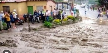 Imagen de la noticia: Estado Trujillo: Lluvias dejan incomunicadas a varias familias