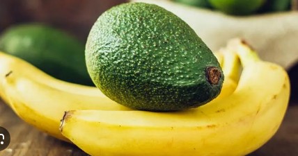 Imagen de la noticia: Los plátanos y los aguacates nos ayudan a reducir nuestro riesgo cardiovascular