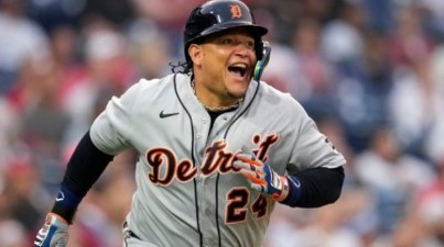 Imagen de la noticia: Mlb: Miguel Cabrera conectó el 3.142 y superó a Tony Gwynn