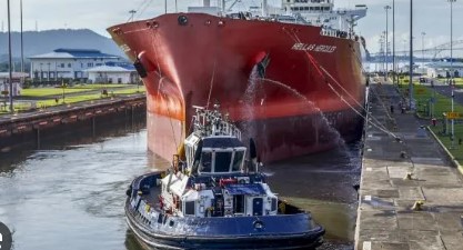 Imagen de la noticia: Panamá: Canal de navegación mantendrá por un año restricciones de tránsito