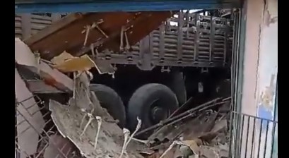 Imagen de la noticia: Estado Nueva Esparta: Choque de un camión militar contra una vivienda deja un saldo de 14 heridos