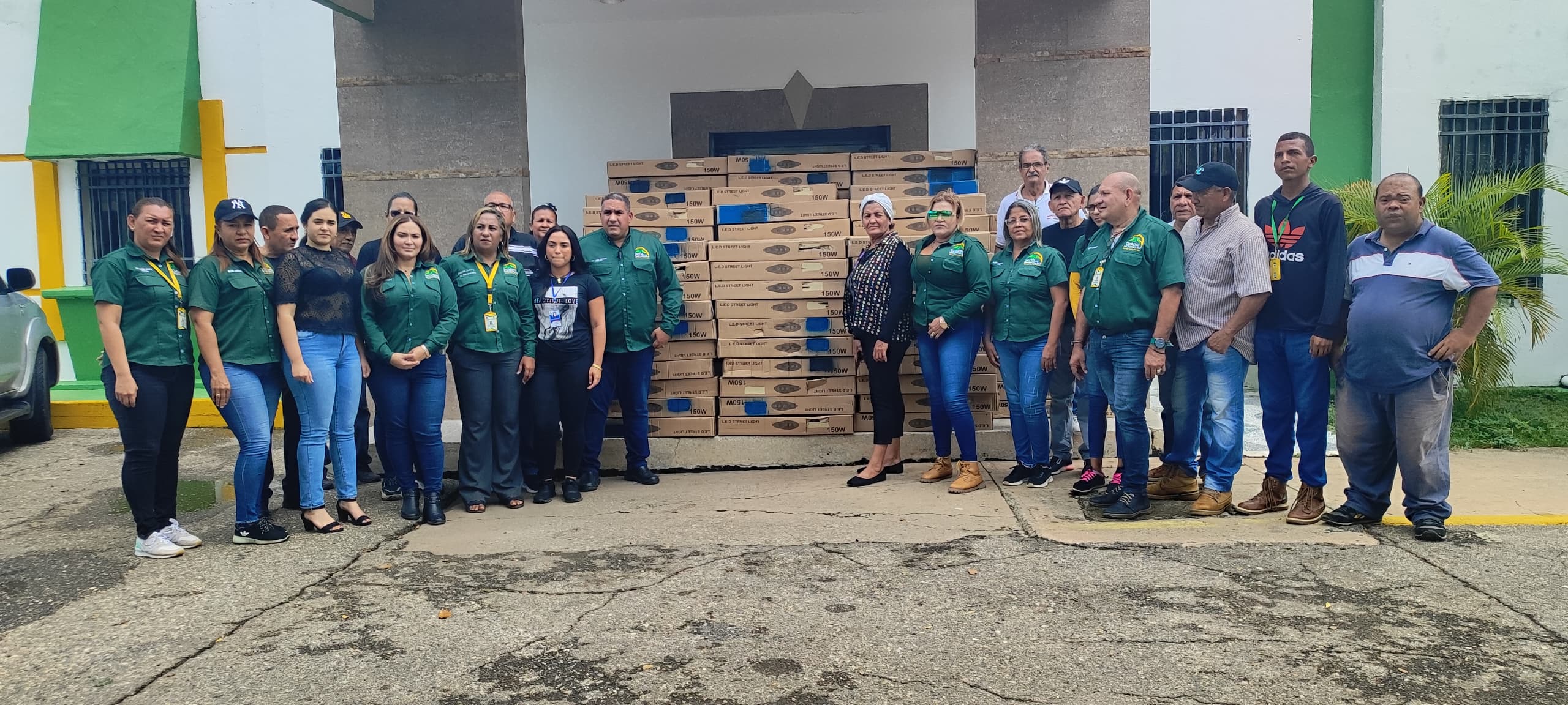 Imagen de la noticia: Municipio Valmore Rodríguez: Alcalde anuncia la adquisición de nuevas lámparas LED