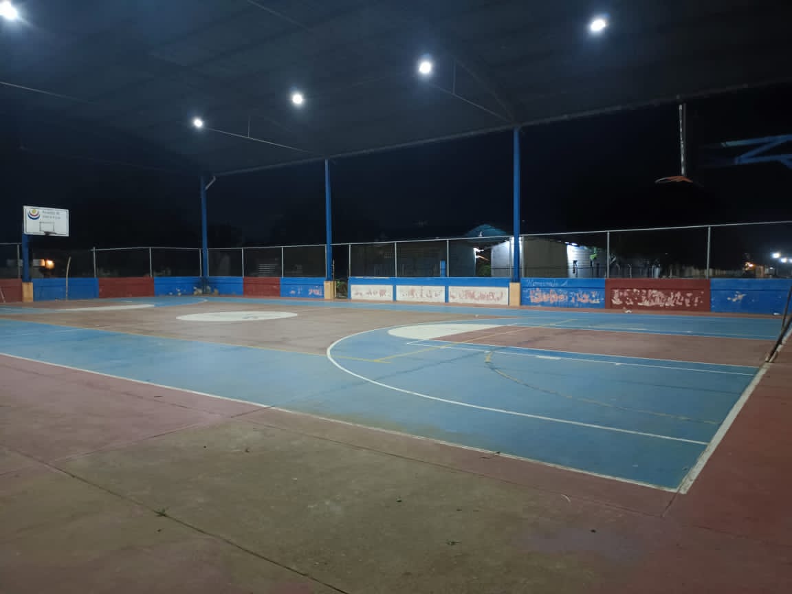 Imagen de la noticia: Municipio Santa Rita: La Alcaldía reacondiciona cancha de la Urb. San Benito