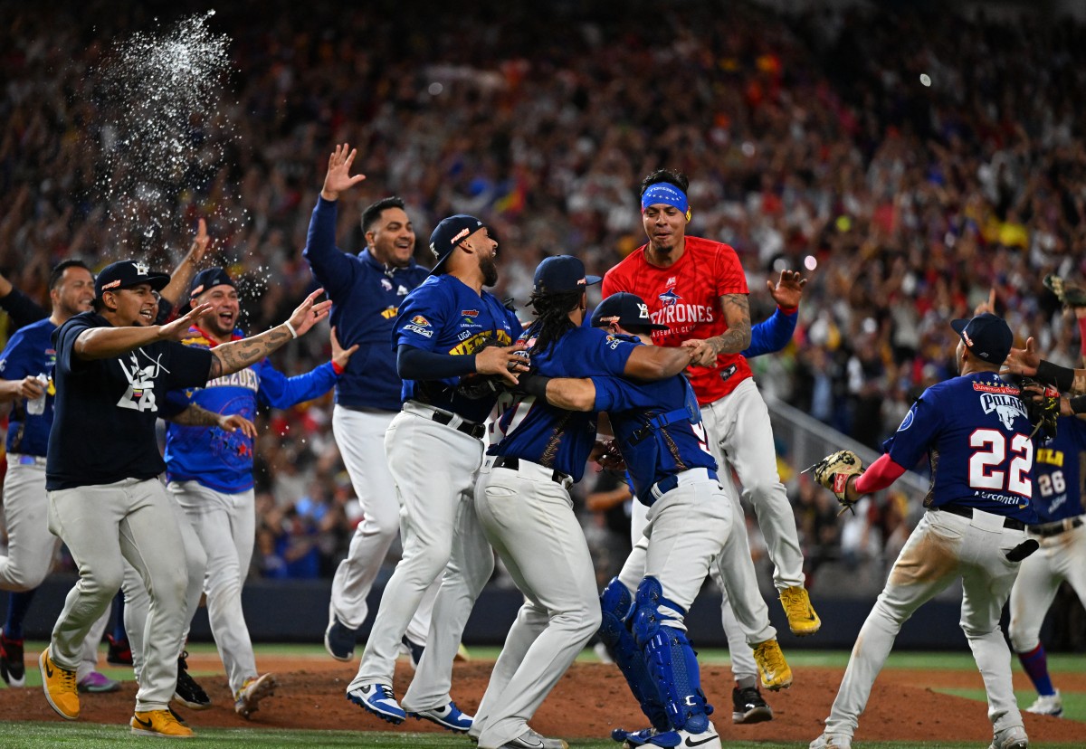 Imagen de la noticia: Tiburones conquistan la Serie del Caribe