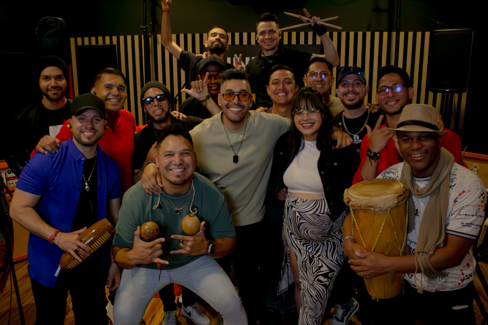 Imagen de la noticia: Un Encuentro Musical Transcultural – Romero Session Rinde Homenaje a Joe Arroyo con «La Noche»