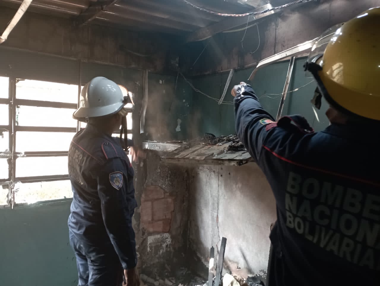 Imagen de la noticia: Municipio Cabimas: Falleció septuagenario en incendio de una vivienda en la calle San Mateo