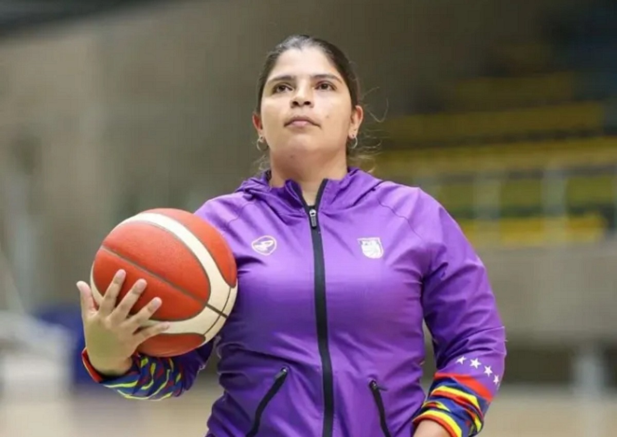 Imagen de la noticia: Luz Marina Vargas, la primera mujer en dirigir un equipo de baloncesto venezolano