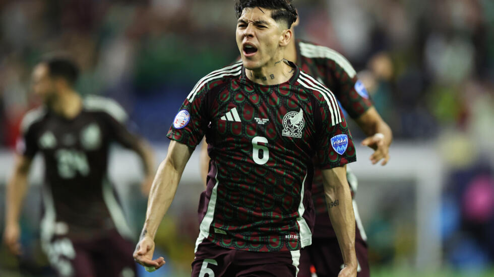 Imagen de la noticia: La Vinotinto y México buscan el liderato del Grupo B