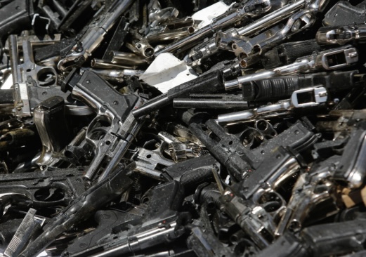 Imagen de la noticia: Por tierra, mar y aire: bandas criminales de Ecuador reciben armas desde Colombia, México y Perú