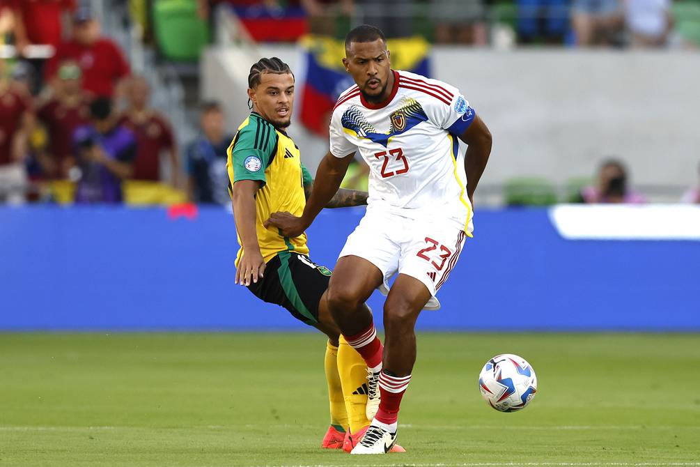 Imagen de la noticia: Venezuela golea a Jamaica 3-0 y se verá con Canadá en cuartos de Copa América
