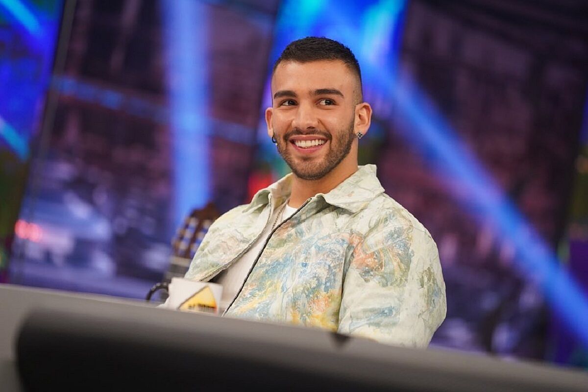 Imagen de la noticia: Manuel Turizo vuelve al merengue y los sonidos tropicales en su nuevo tema «Enhorabuena»