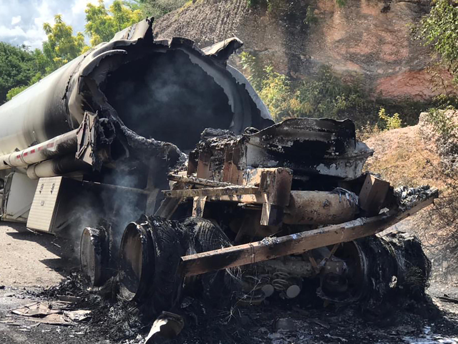 Imagen de la noticia: Haiti: 16 muertos en explosión de un camión cisterna