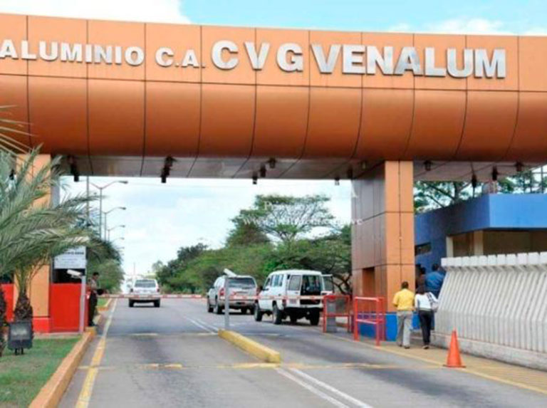 Imagen de la noticia: Estado Bolívar: Trabajadores de CVG Venalum denuncian que laboran en condiciones de riesgo