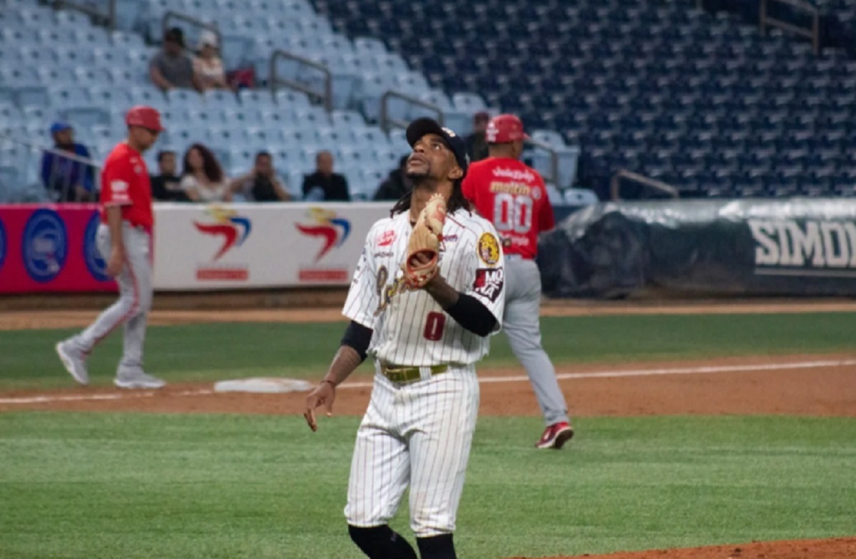 Imagen de la noticia: Béisbol LVBP: Los Leones del Caracas no superan su mala racha