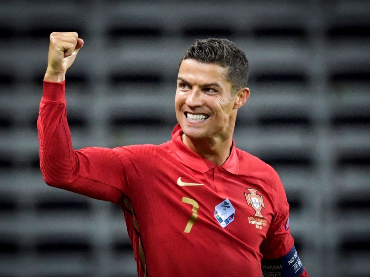Imagen de la noticia: Futbol: Cristiano Ronaldo es el mejor pagado de 2024