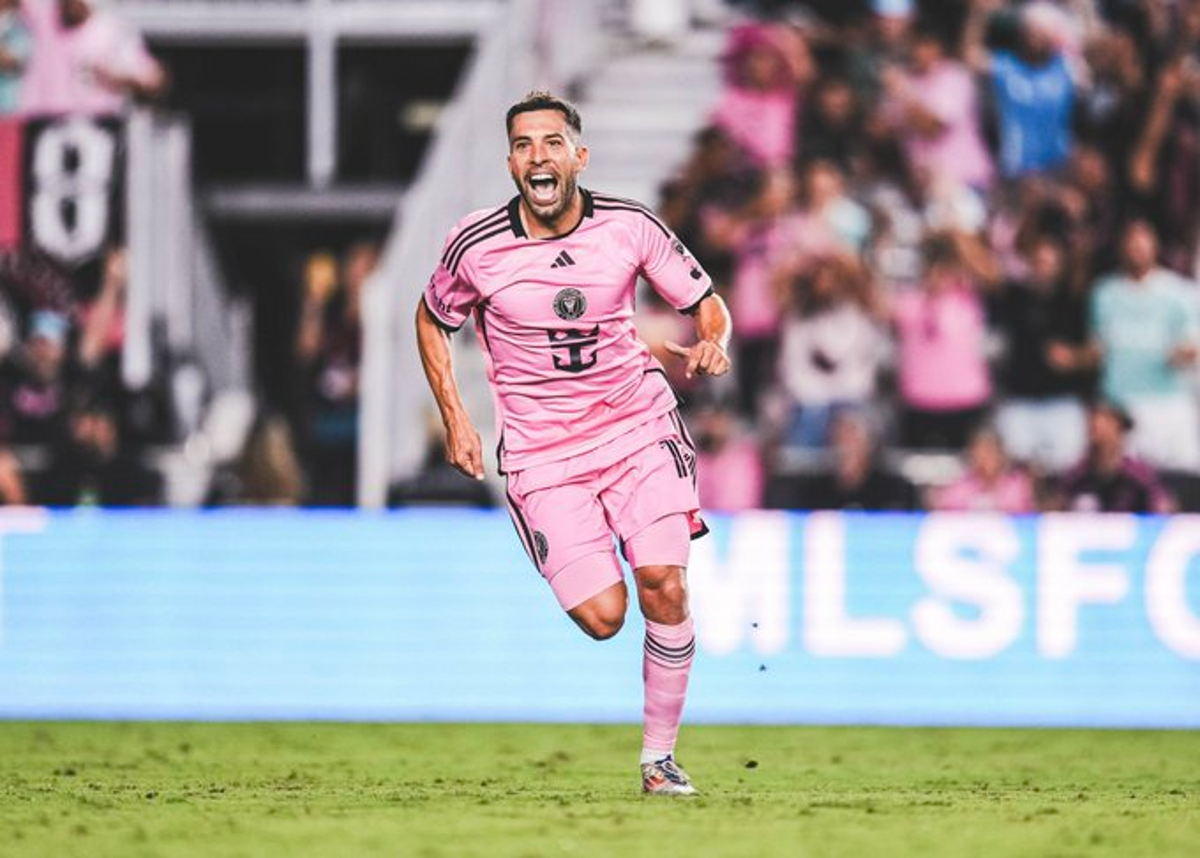 Imagen de la noticia: Futbol: Inter Miami gana con goles de Luis Suárez y Jordi Alba