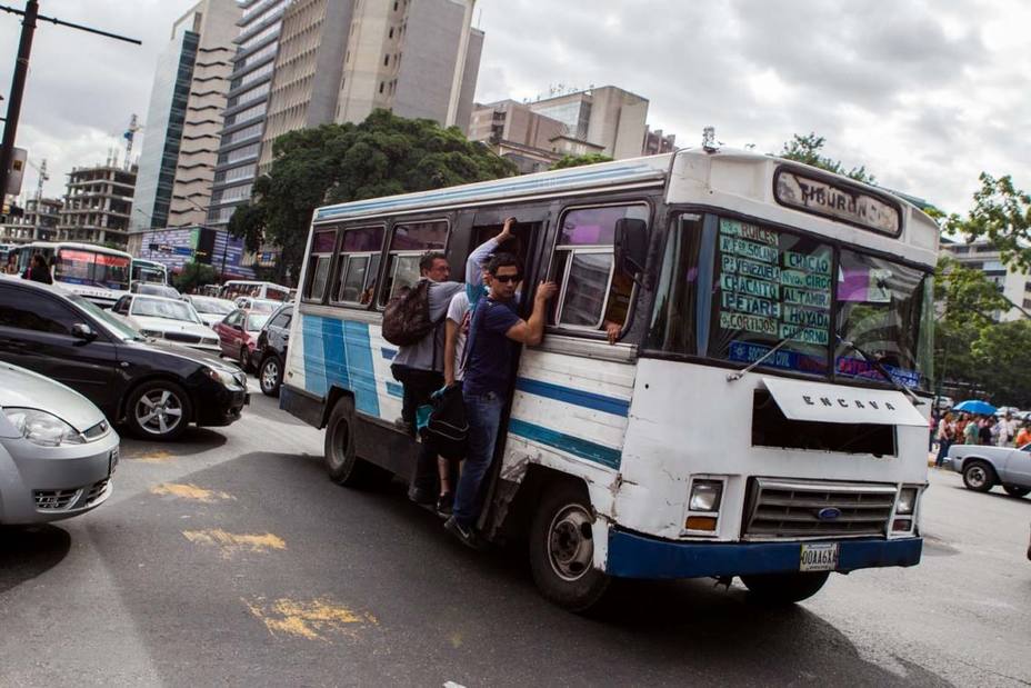 Imagen de la noticia: Nacionales: El primero de diciembre entrará en vigencia aumento del pasaje urbano