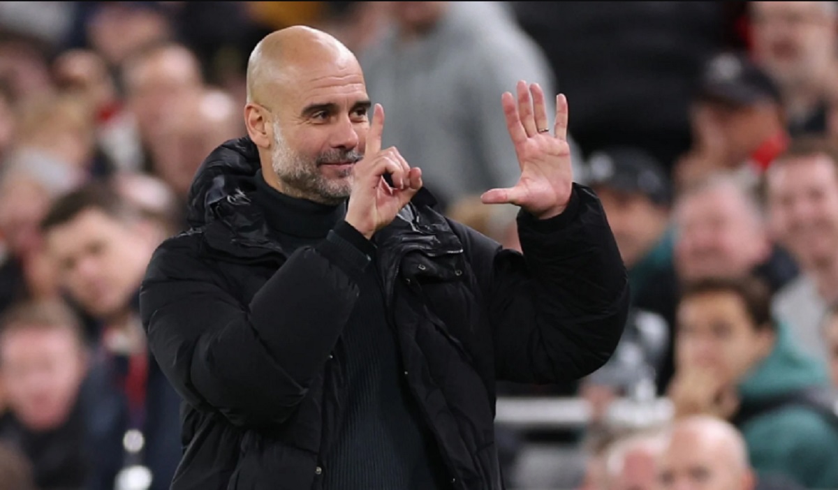 Imagen de la noticia: Guardiola le responde con un gesto a quienes pidieron su despido