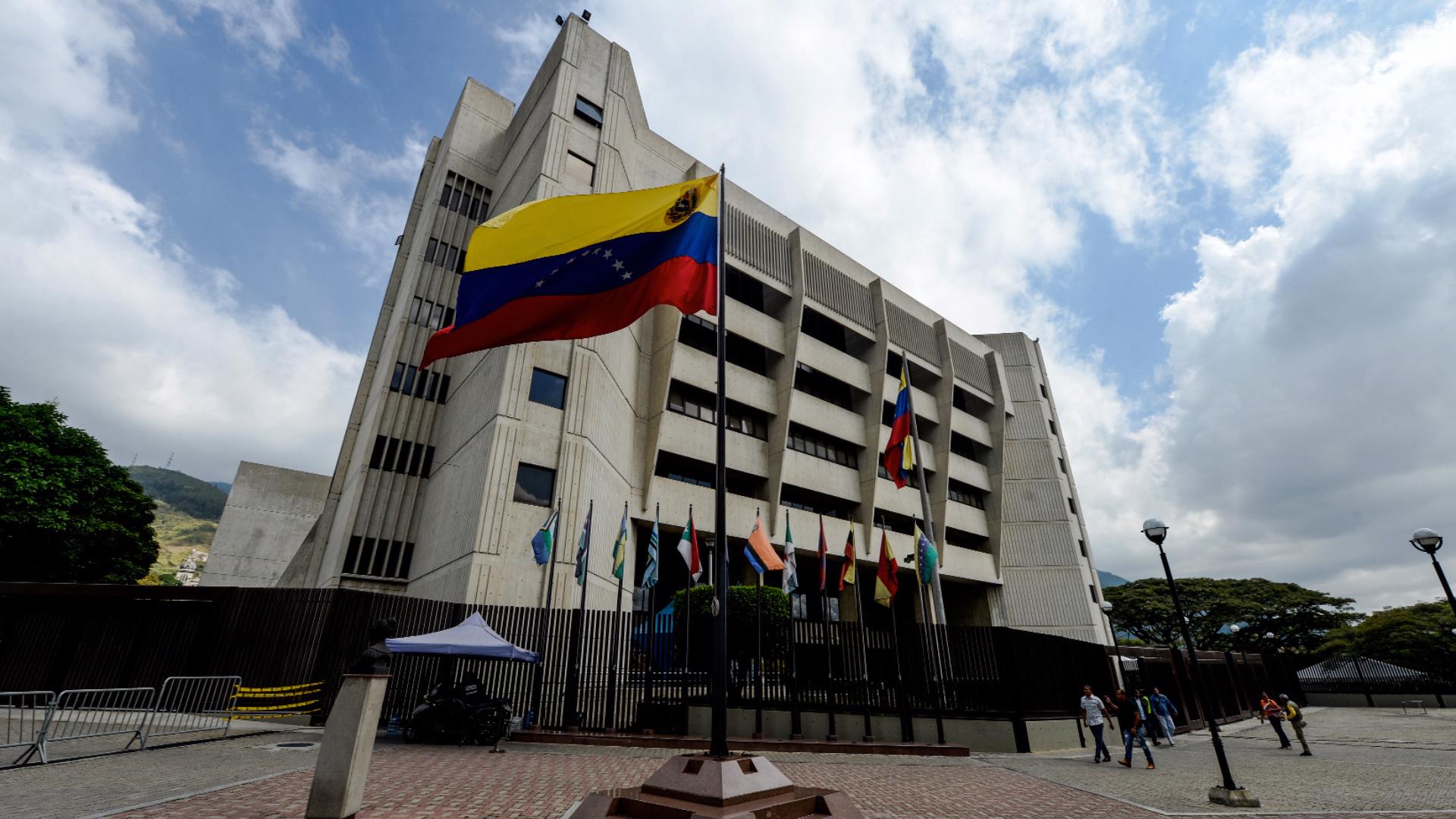 Imagen de la noticia: Nacionales: TSJ impone multa de 10 millones de dólares a TikTok por retos virales