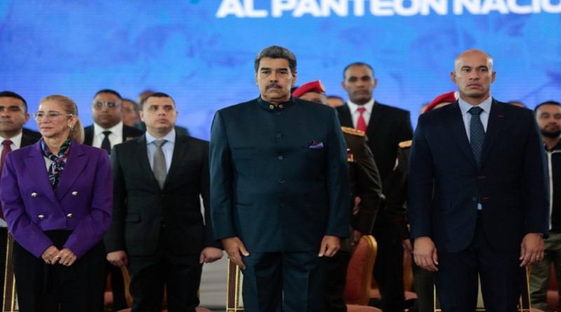 Imagen de la noticia: Nacionales: Restos del exministro Prieto Figueroa fueron trasladados al Panteón Nacional