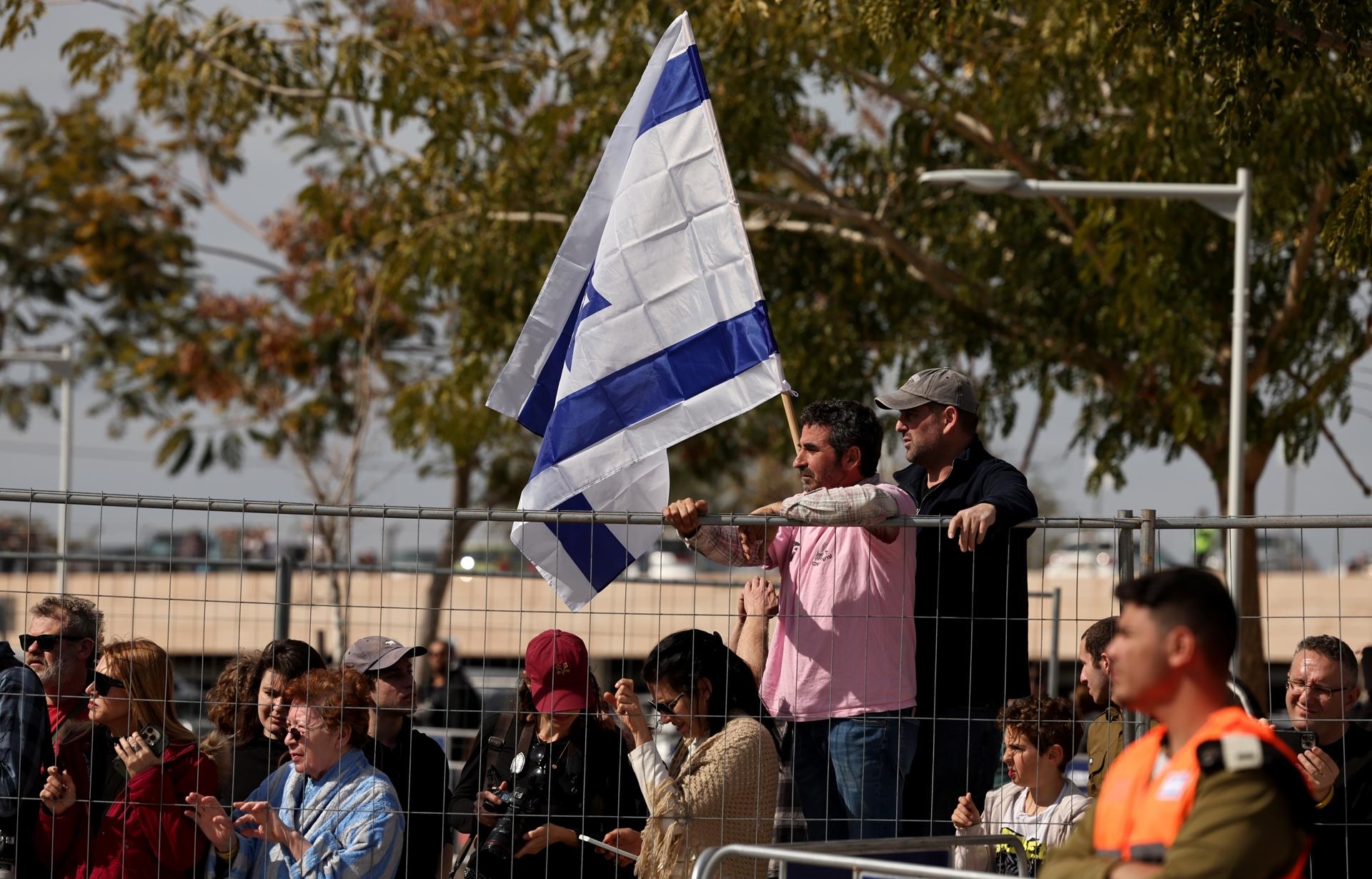 Imagen de la noticia: Israel libera en la Franja de Gaza a la mayoría de presos palestinos
