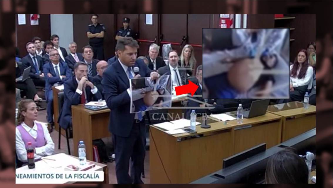 Imagen de la noticia: Argentina: Fiscal muestra inédita foto del exfutbolista en su lecho de muerte