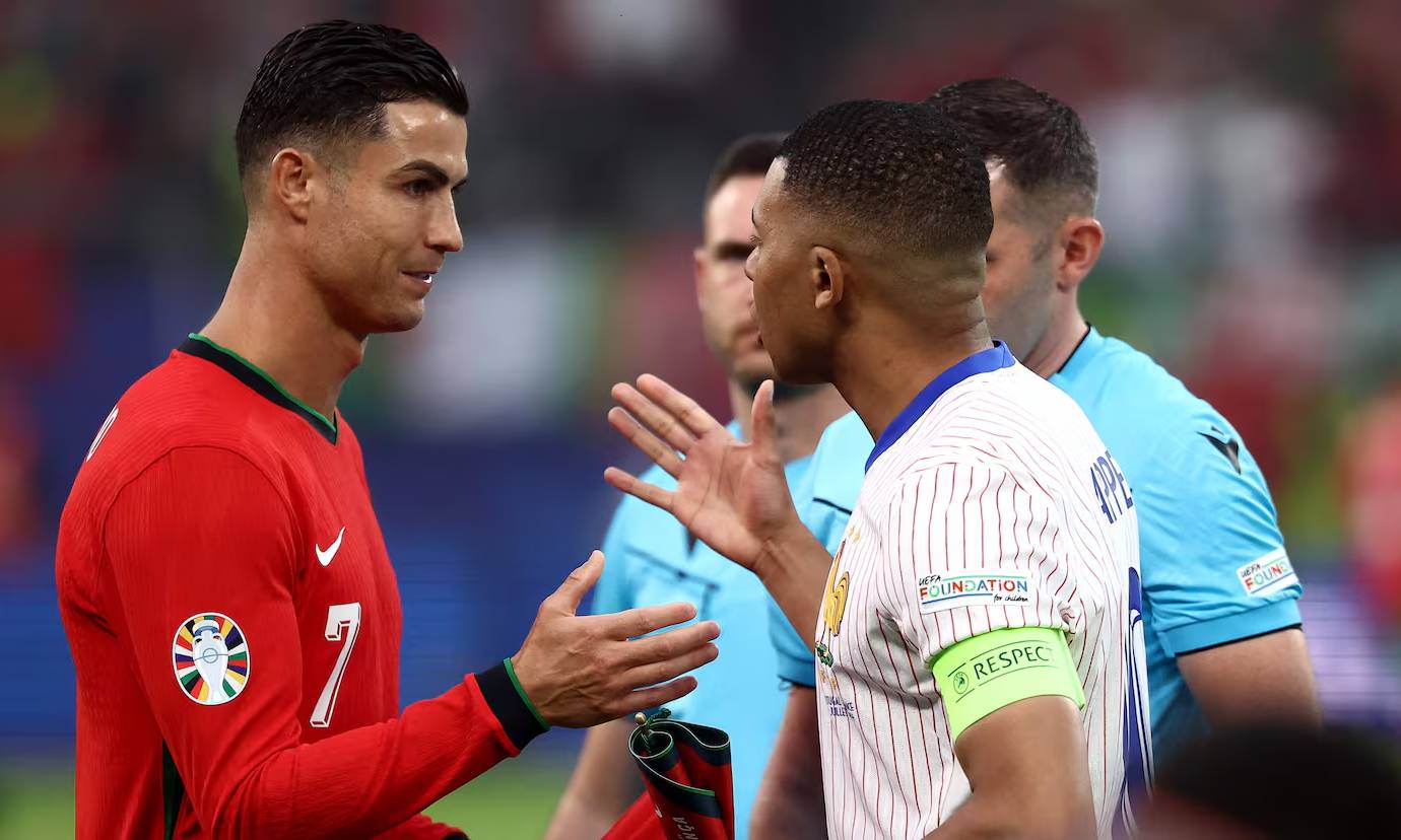 Imagen de la noticia: Ancelotti: Mbappé “va a ser una leyenda” madridista como Cristiano Ronaldo