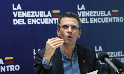 Imagen de la noticia: Nacionales: Capriles critica que opositores en el exilio celebren suspensión de licencias en el país