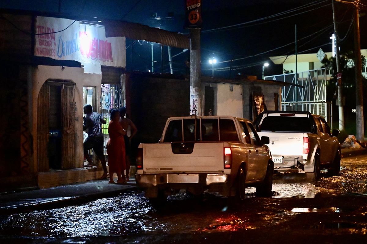 Imagen de la noticia: Ecuador: Choques entre bandas de narcotráfico dejan 22 muertos
