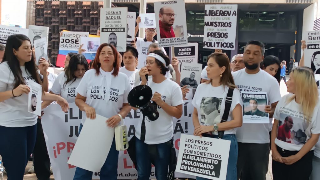 Imagen de la noticia: Convocan a ruta internacional para exigir liberación de presos políticos
