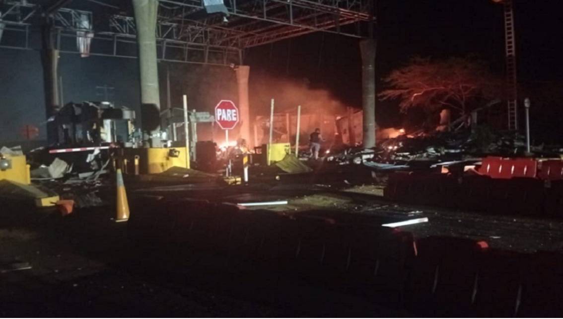 Imagen de la noticia: Explosión en peaje de La Guajira deja dos muertos