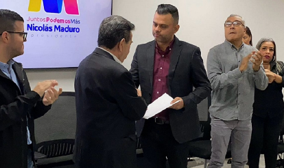 Imagen de la noticia: Juramentan a la nueva directiva de la Fundagraez, presidida por José Leonardo Linares