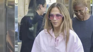 Imagen de la noticia: Jennifer López vivió un incómodo momento en una boutique de lujo en Estambul