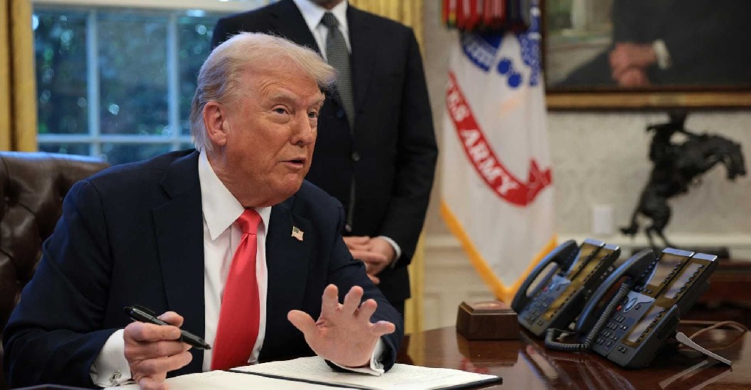 Imagen de la noticia: Trump confirma ataque letal contra narcos del Tren de Aragua en el Caribe