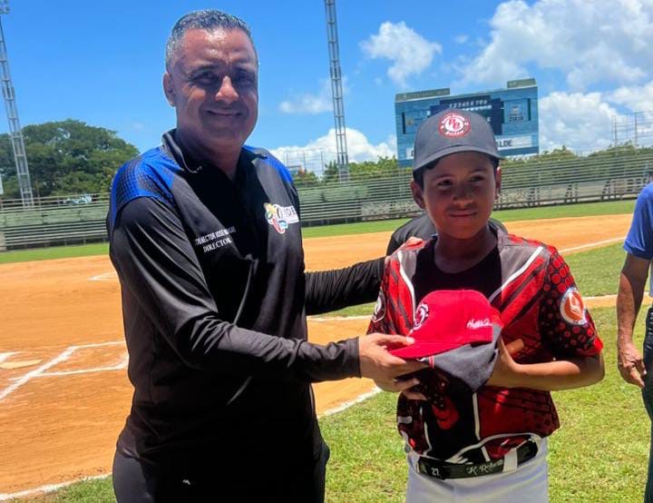 Imagen de la noticia: Culmina con bombos y platillos Campeonato Municipal de Beisbol Copa «Imdec»
