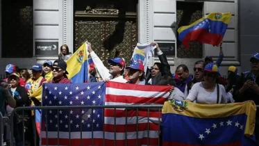 Imagen de la noticia: Corte de apelaciones permite a Trump poner fin a protecciones legales para migrantes venezolanos